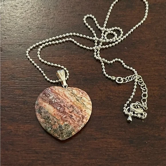 Natural jasper heart pendant silver tone chain - Picture 7 of 7